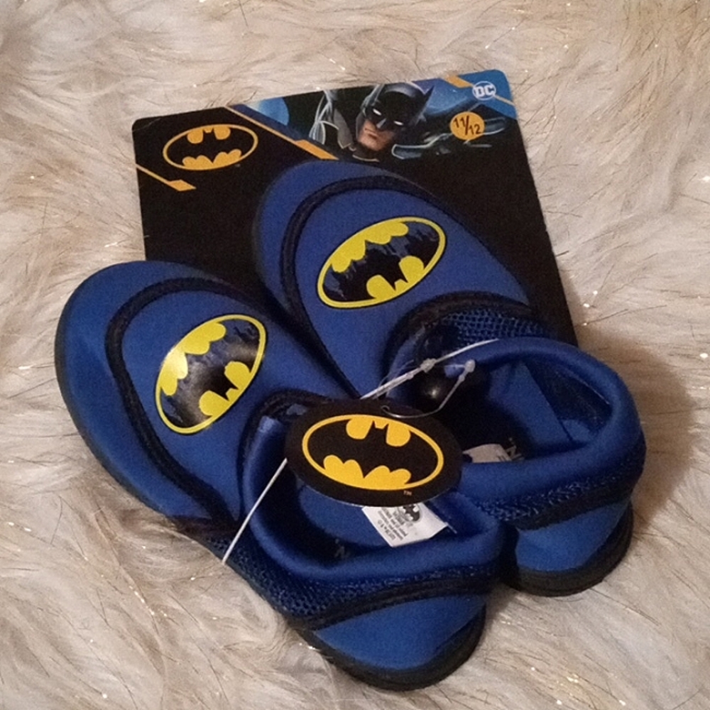 🌼 Water shoes for boys size 11/12 by DC Batman